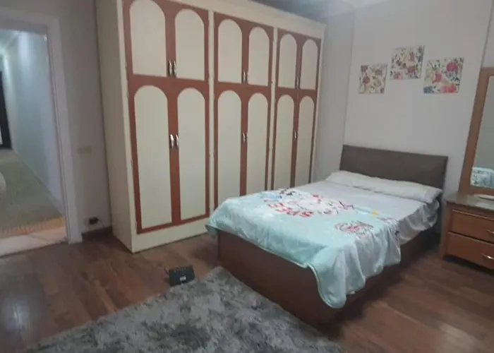 Luxury Apartment 10 Minutes From Airport Full Services