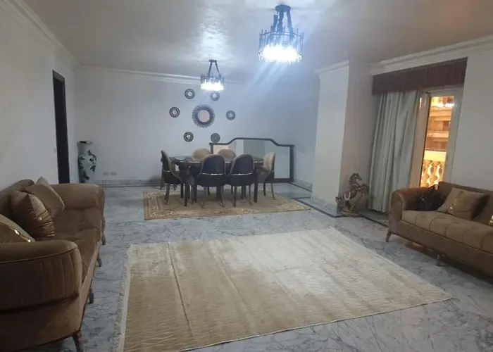 Luxury Apartment 10 Minutes From Airport Full Services