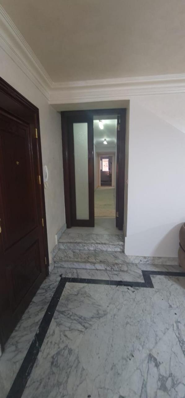 Luxury 10 Minutes From Airport Full Services Apartment Cairo