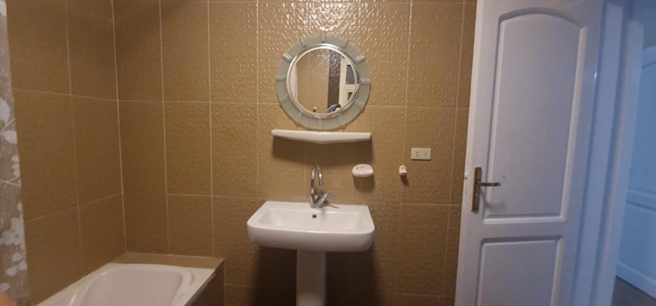 Luxury 10 Minutes From Airport Full Services *