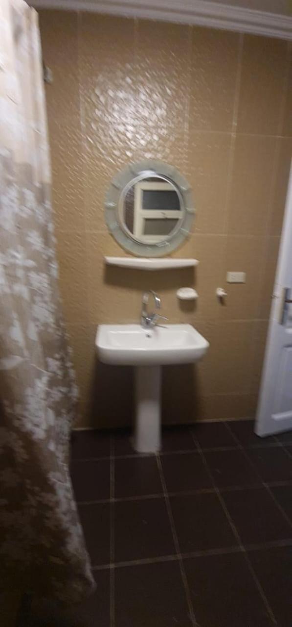 Luxury 10 Minutes From Airport Full Services Appartement *